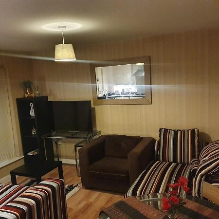 Two Bedroom Apartment, Free Parking, Close To Uclan And Free Wifi Preston  Dış mekan fotoğraf