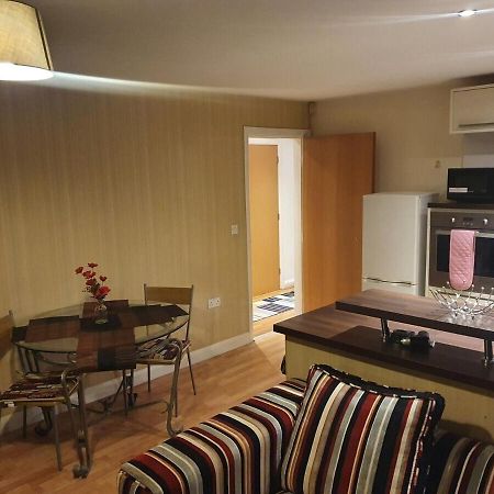 Two Bedroom Apartment, Free Parking, Close To Uclan And Free Wifi Preston  Dış mekan fotoğraf