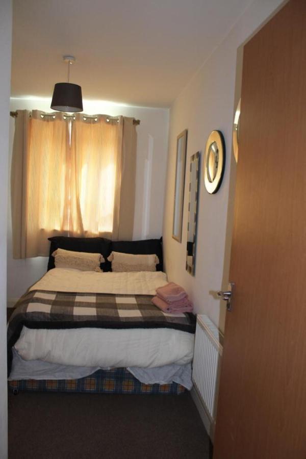 Two Bedroom Apartment, Free Parking, Close To Uclan And Free Wifi Preston  Dış mekan fotoğraf