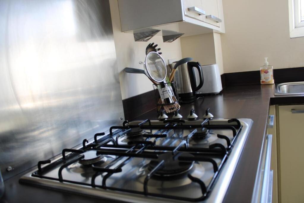 Two Bedroom Apartment, Free Parking, Close To Uclan And Free Wifi Preston  Dış mekan fotoğraf