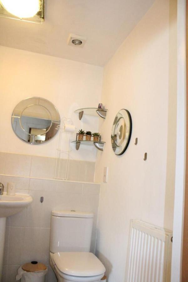 Two Bedroom Apartment, Free Parking, Close To Uclan And Free Wifi Preston  Dış mekan fotoğraf